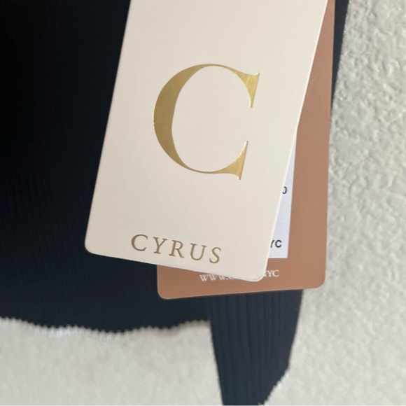 Cyrus NYC Black Contrast Piping Sleeveless Cardigan Sweater Vest NWT Medium - Picture 9 of 10